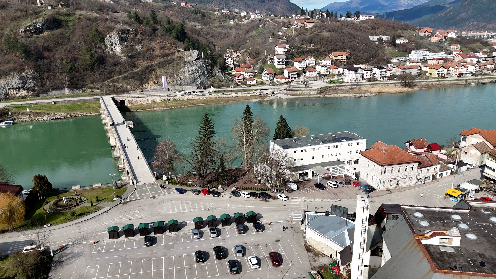 СИМБОЛ ВЈЕЧНОСТИ И ПОСТОЈАЊА ВИШЕГРАДА