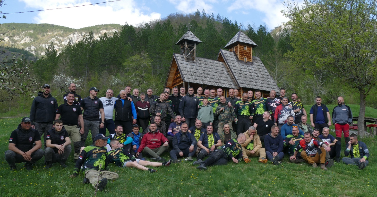 ВОЖЊА КВАДОВИМА РЗАВСКИМ БРЕГОВИМА, СТАРТ КОД ЋУПРИЈЕ , РУЧАК КОД ЦРКВЕ У ТАСИЋИМА